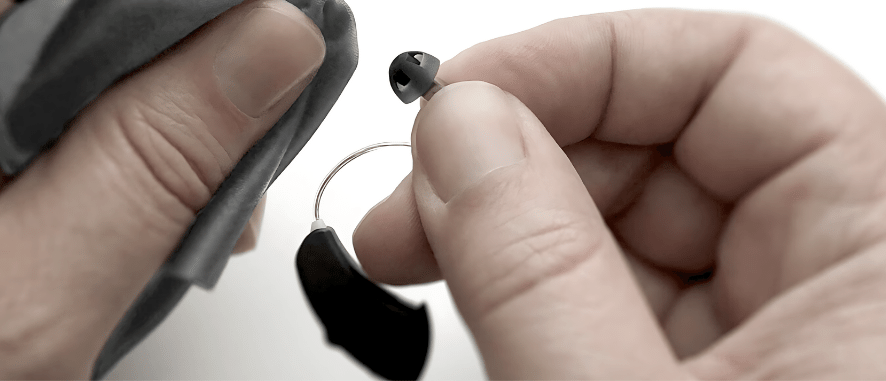 Understanding and Addressing Hearing Aid Feedback/squealing - A Guide from Aanvii Hearing